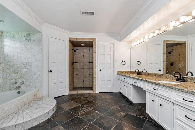 5511 Greentree Drive Drive, Sugar Land, TX 77479