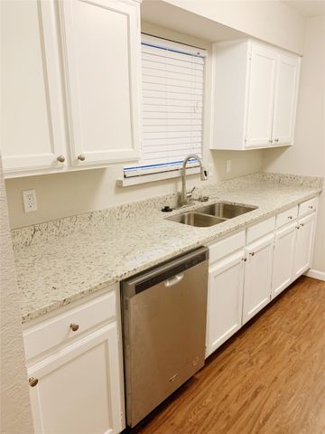 5708 Ranchogrande Drive, Arlington, TX 76017