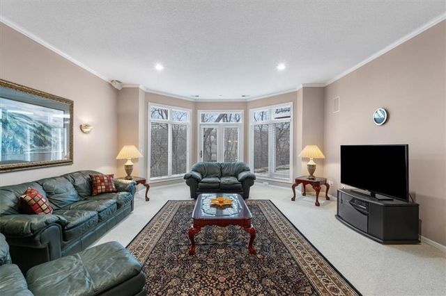 4405 N Hickory Lane, Kansas City, MO 64116