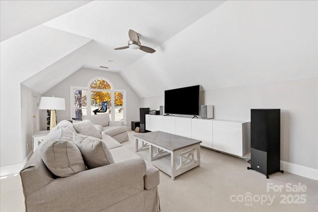 7625 Seton House Lane, Charlotte, NC 28277