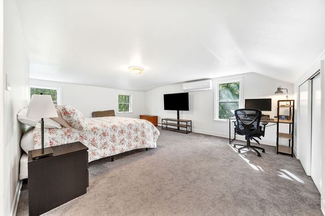 92 Norlen Park, Bridgewater, MA 02324