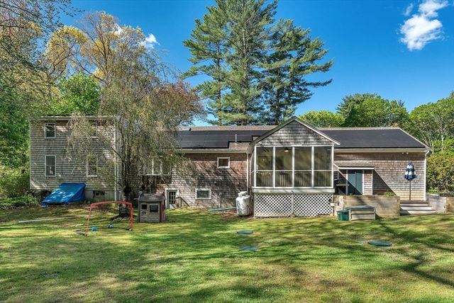 92 Norlen Park, Bridgewater, MA 02324