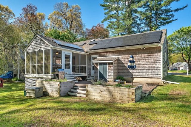 92 Norlen Park, Bridgewater, MA 02324