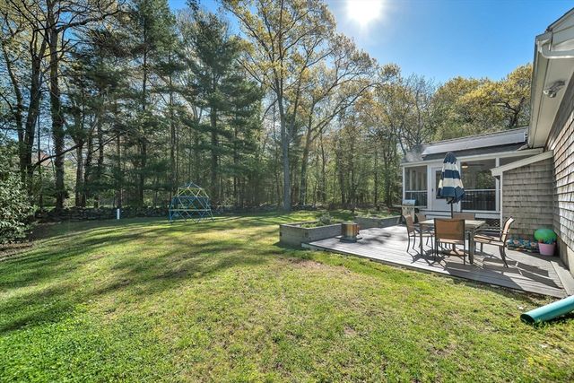 92 Norlen Park, Bridgewater, MA 02324