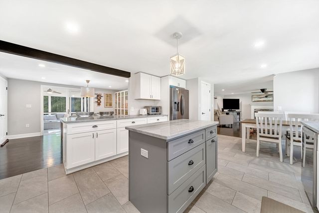 92 Norlen Park, Bridgewater, MA 02324