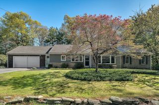 92 Norlen Park, Bridgewater, MA 02324