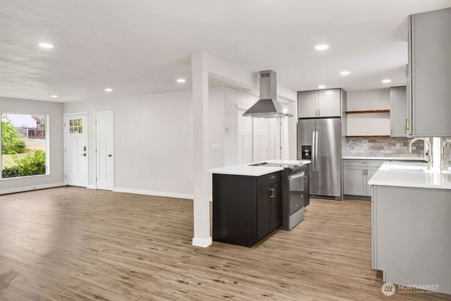 2817 Mcleod Road, Bellingham, WA 98225