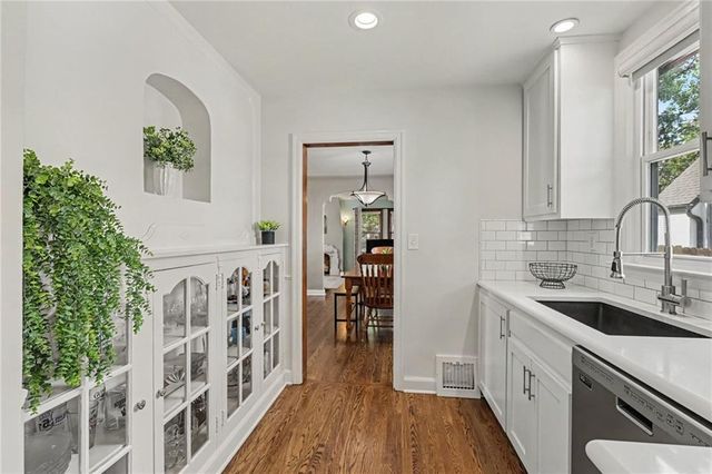7559 Grand Avenue, Kansas City, MO 64114