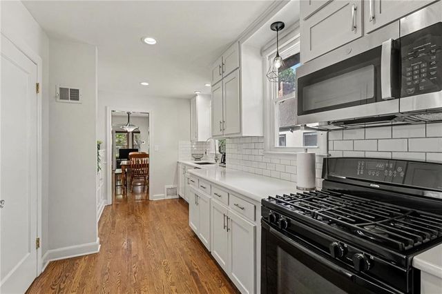 7559 Grand Avenue, Kansas City, MO 64114