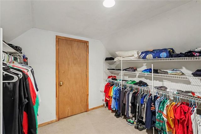 7559 Grand Avenue, Kansas City, MO 64114