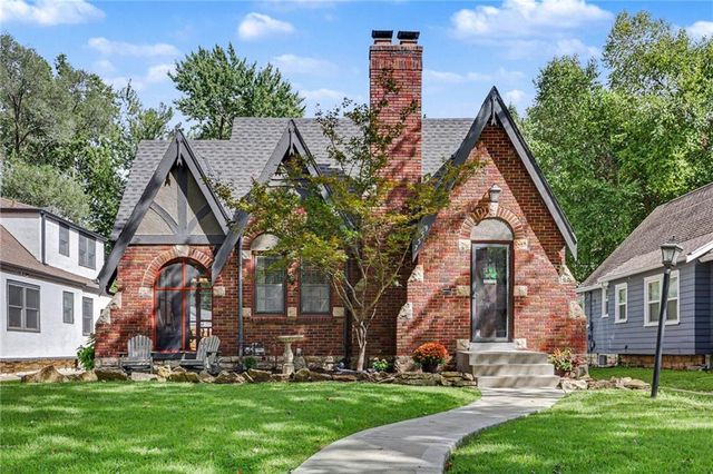 7559 Grand Avenue, Kansas City, MO 64114