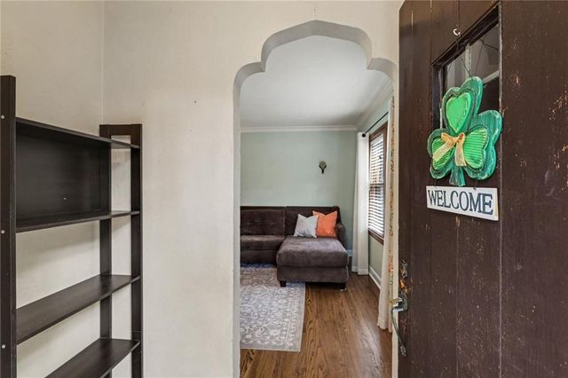 7559 Grand Avenue, Kansas City, MO 64114