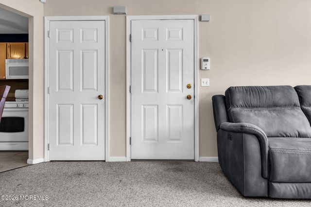 158 Harlequin Glade, Bayville, NJ 08721