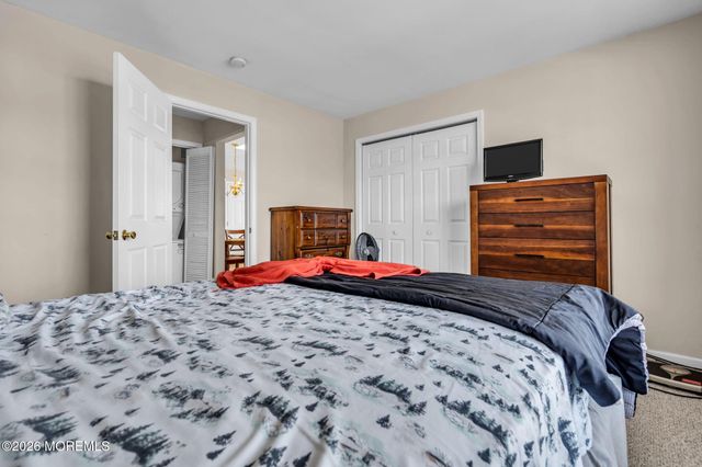 158 Harlequin Glade, Bayville, NJ 08721