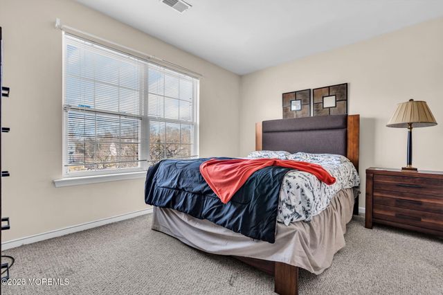 158 Harlequin Glade, Bayville, NJ 08721