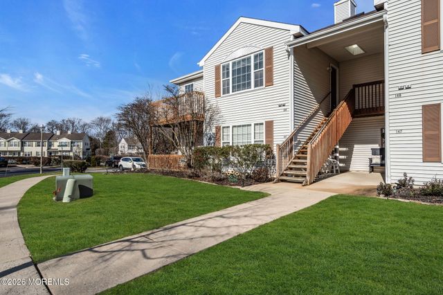 158 Harlequin Glade, Bayville, NJ 08721