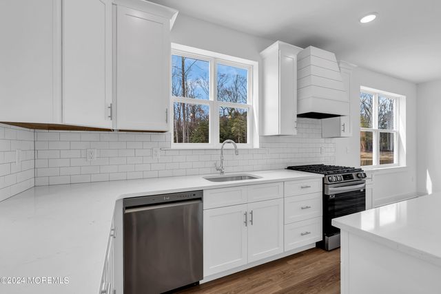 1 Southern Boulevard, Bayville, NJ 08721