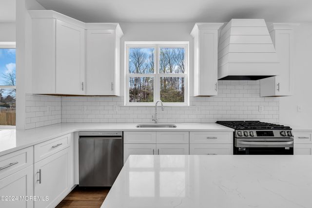 1 Southern Boulevard, Bayville, NJ 08721