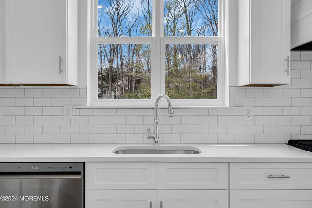 1 Southern Boulevard, Bayville, NJ 08721