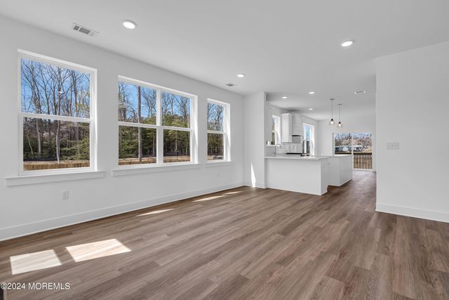 1 Southern Boulevard, Bayville, NJ 08721