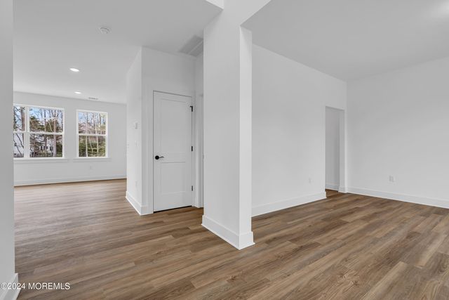 1 Southern Boulevard, Bayville, NJ 08721