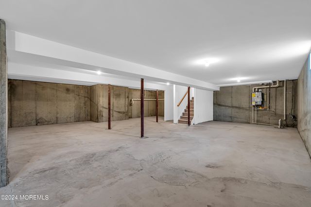 1 Southern Boulevard, Bayville, NJ 08721