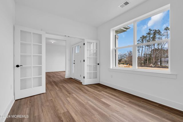 1 Southern Boulevard, Bayville, NJ 08721