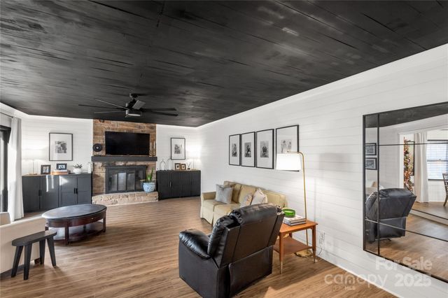 2570 Pineview Drive, Lancaster, SC 29720