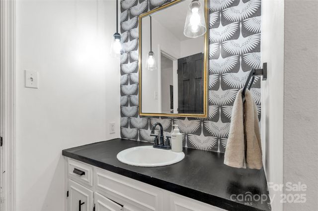 2570 Pineview Drive, Lancaster, SC 29720