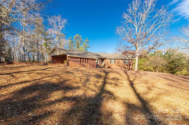 2570 Pineview Drive, Lancaster, SC 29720