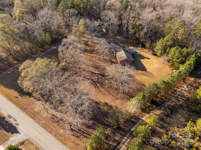 2570 Pineview Drive, Lancaster, SC 29720