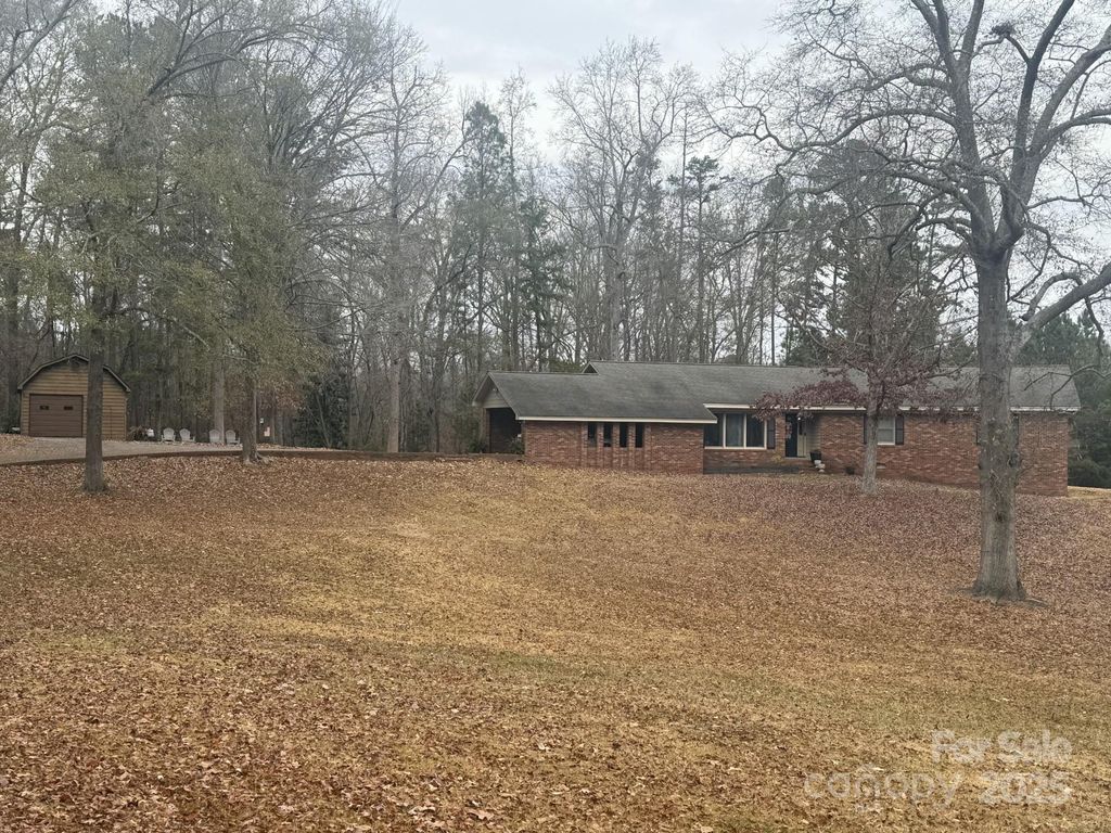 2570 Pineview Drive, Lancaster, SC 29720