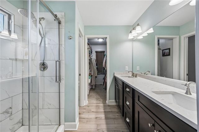 301 NW 179th Street, Smithville, MO 64089