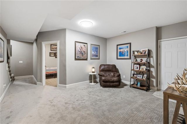 301 NW 179th Street, Smithville, MO 64089