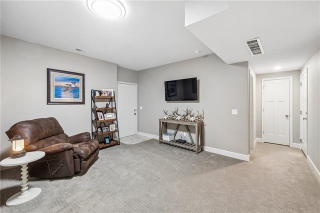 301 NW 179th Street, Smithville, MO 64089