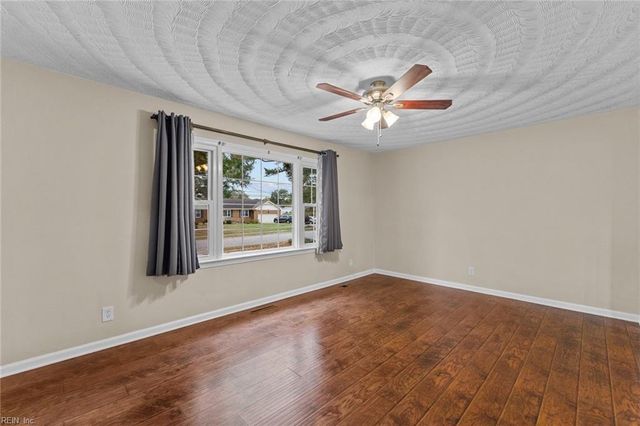 1132 Sippel DR, Chesapeake, VA 23320