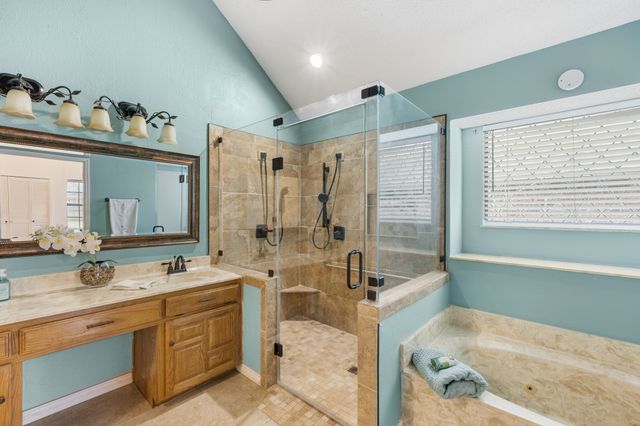 702 Giltin Court, Arlington, TX 76006