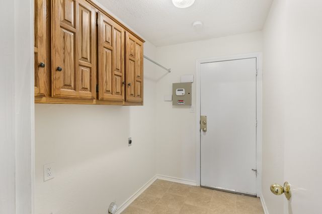 702 Giltin Court, Arlington, TX 76006