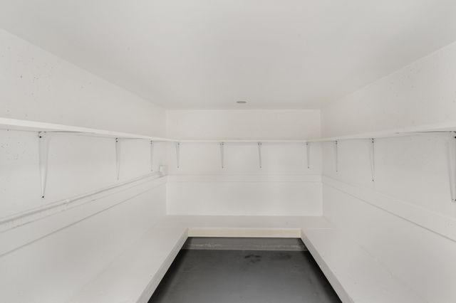 702 Giltin Court, Arlington, TX 76006