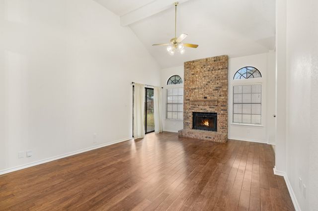 702 Giltin Court, Arlington, TX 76006