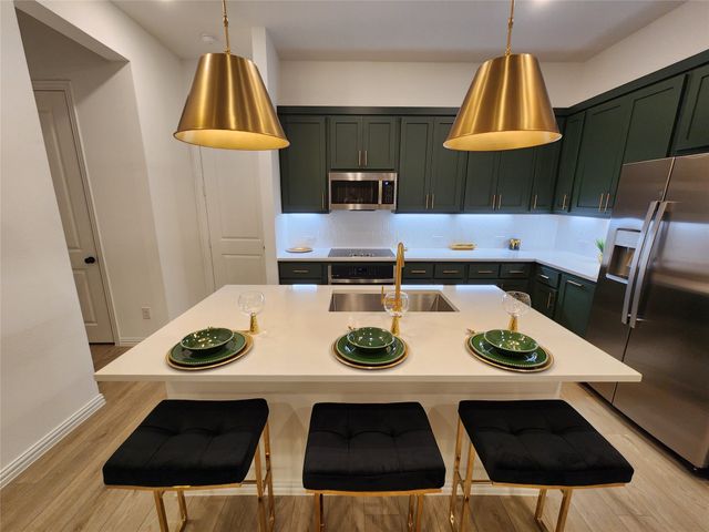 632 Blue Ridge Drive, Mansfield, TX 76063