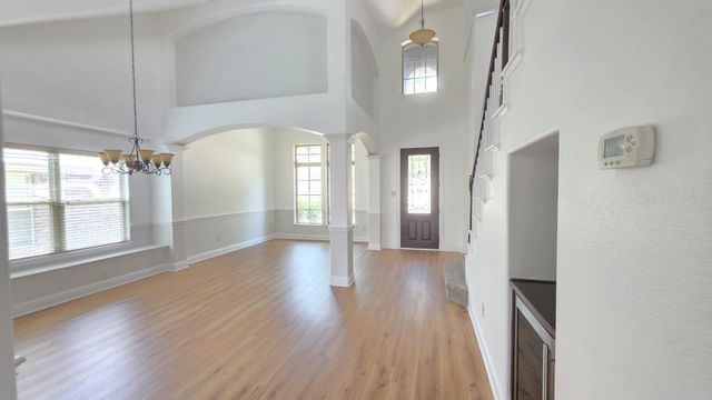 11516 Round Leaf Drive, Fort Worth, TX 76244