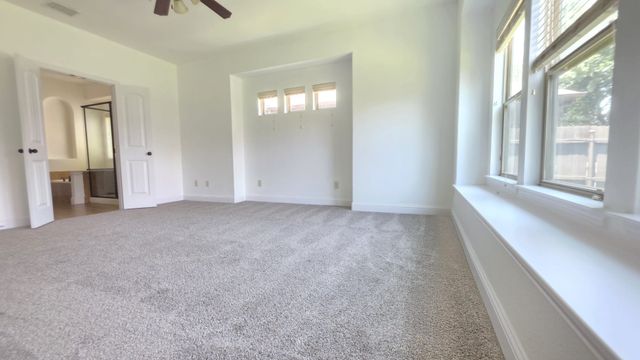 11516 Round Leaf Drive, Fort Worth, TX 76244