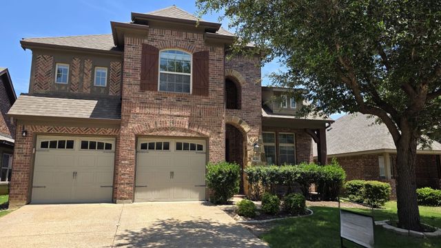 11516 Round Leaf Drive, Fort Worth, TX 76244