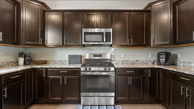 10196 Meadowmere Place, York Twp, MI 48176