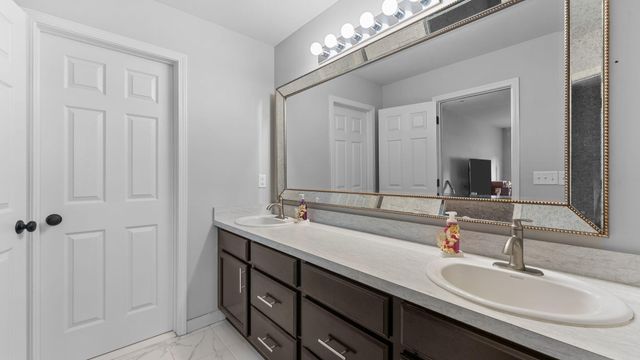 10196 Meadowmere Place, York Twp, MI 48176