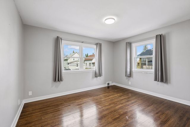 651 3rd Avenue S, South Saint Paul, MN 55075