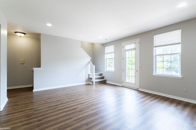 56659 Long Island Drive 133, Shelby Twp, MI 48316