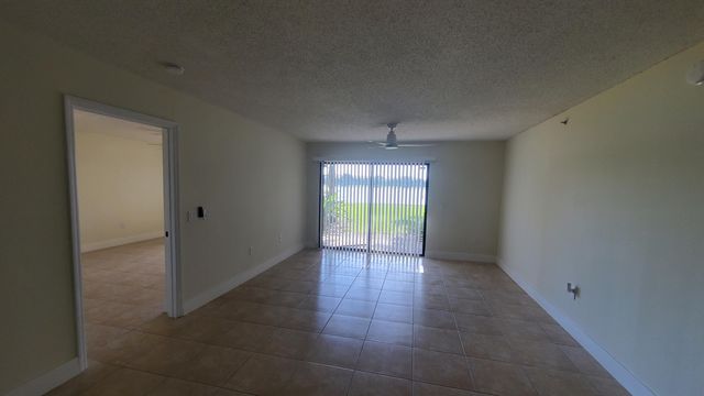 5011 WILES Road 104, Coconut Creek, FL 33073