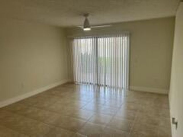 5011 WILES Road 104, Coconut Creek, FL 33073